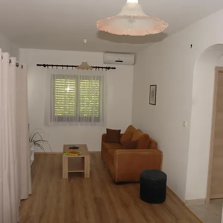 Apartman Nada *