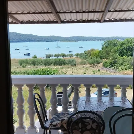 Nada Apartment *
