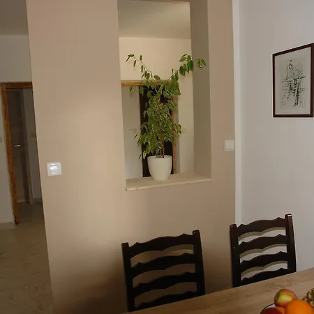 Apartment Nada *